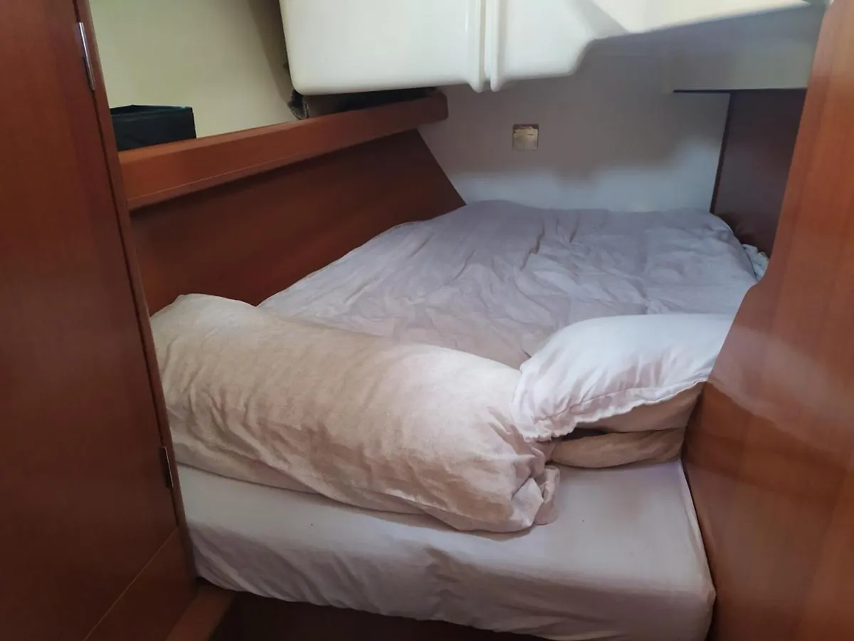 Hotel Cruising Boat For Up To 6 People In Masnou à Badalona