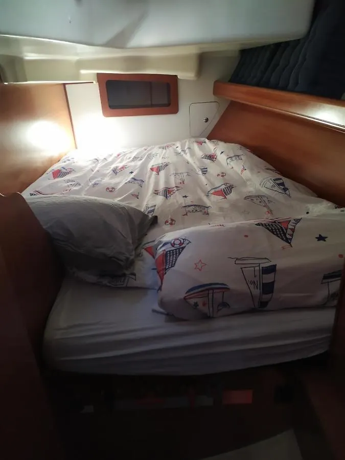 Hotel Cruising Boat For Up To 6 People In Masnou à Badalona 0*,